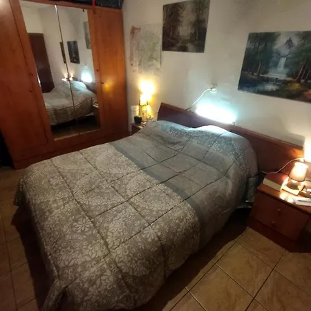 Beautiful 8 -Bed Cottage In Ceadea Fonfria Spain